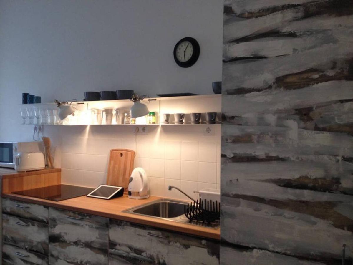 Modern Stylish 2 Bedroom Appartamento *